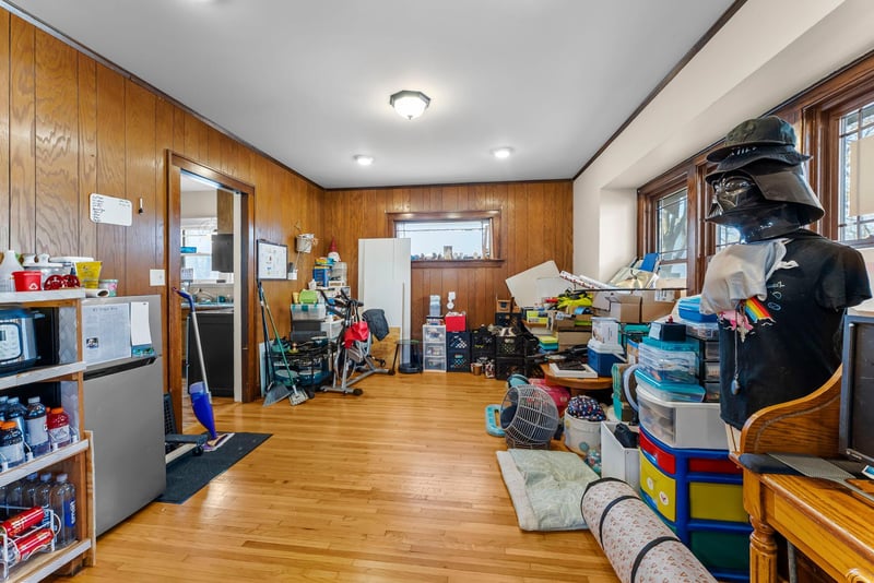 709 10th St NE, Austin, MN 55912
