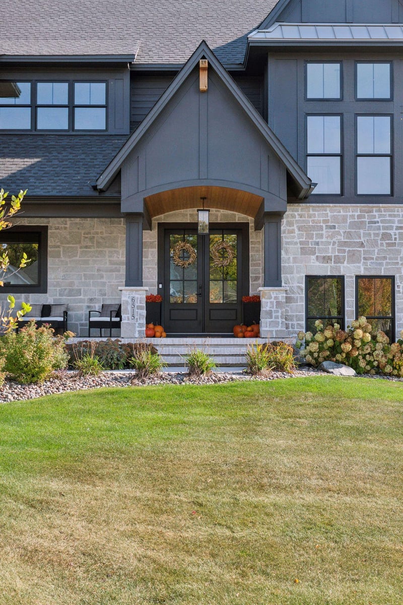 6515 Hawks Pointe Ln, Excelsior, MN 55331