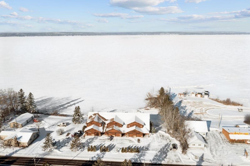 2729 Lake Shore Dr E #6, Ashland, WI 54806