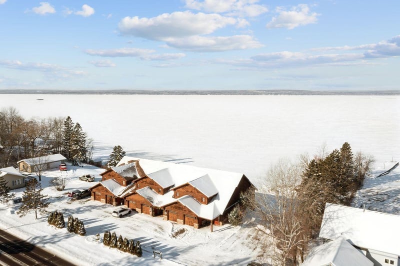 2729 Lake Shore Dr E #6, Ashland, WI 54806