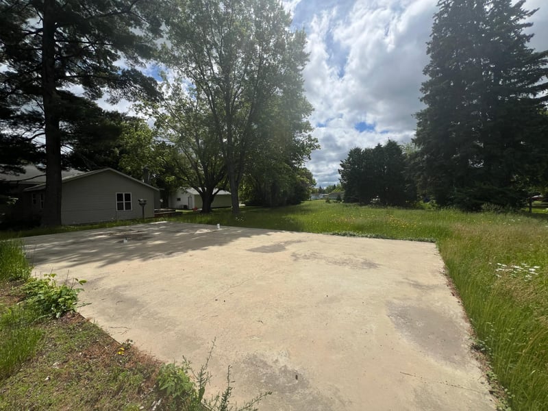 185 Broadway St W, Akeley, MN 56433