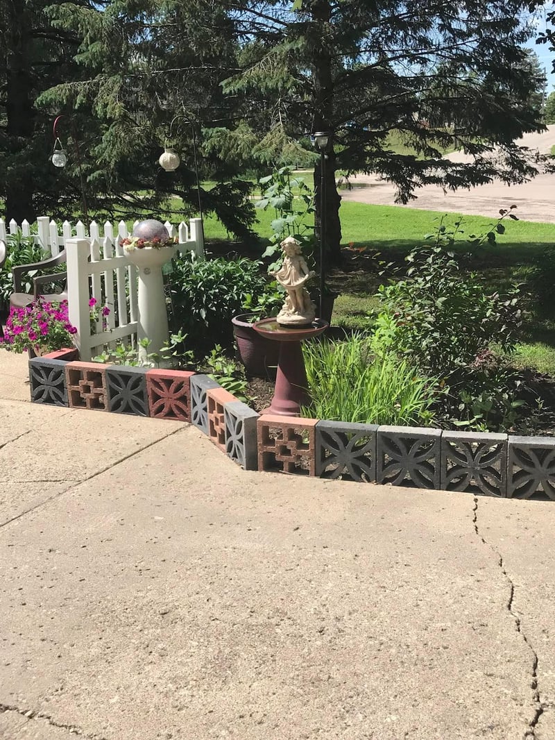 619 N 10th St, Montevideo, MN 56265