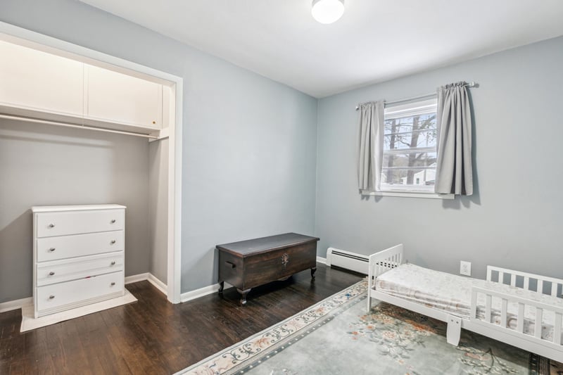 127 W Wilson Ave, Elmwood, WI 54740