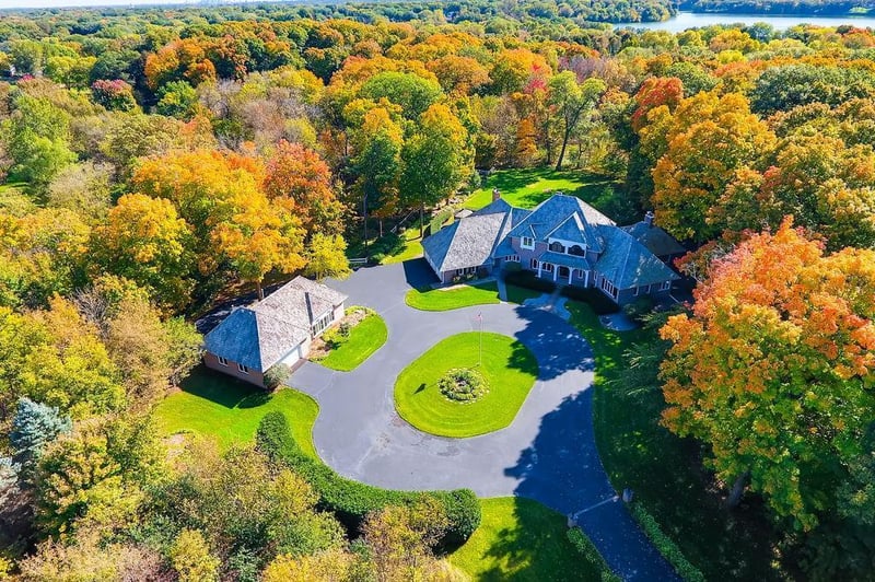 320 Ridge Cir, Wayzata, MN 55391