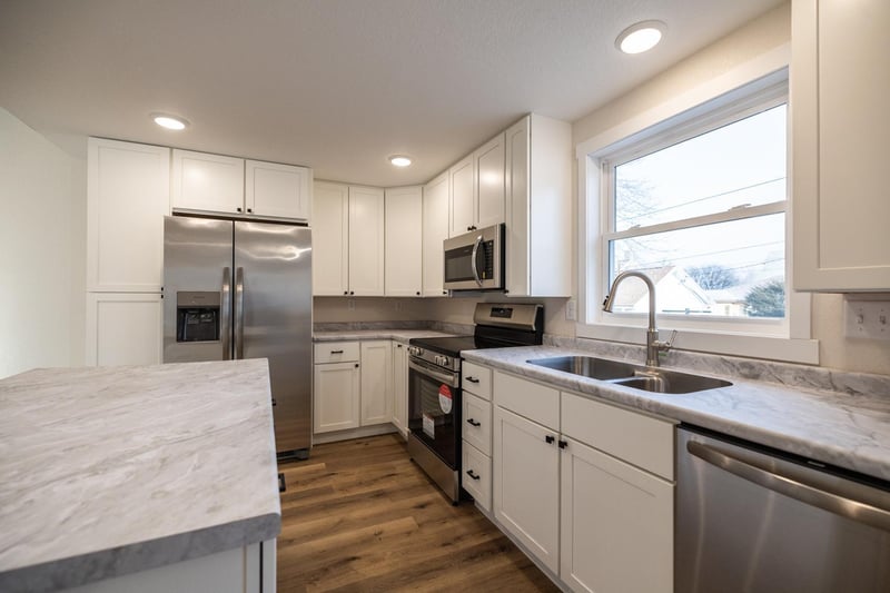 214 Center Ave S, Eyota, MN 55934