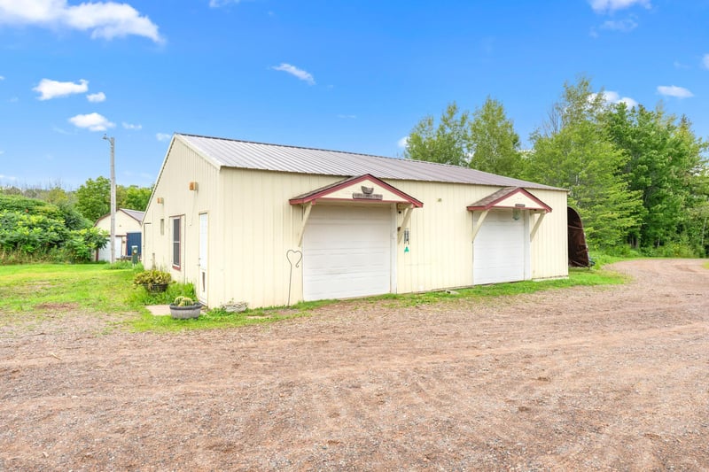 7272 Hawk Ridge Rd, Grasston, MN 55030