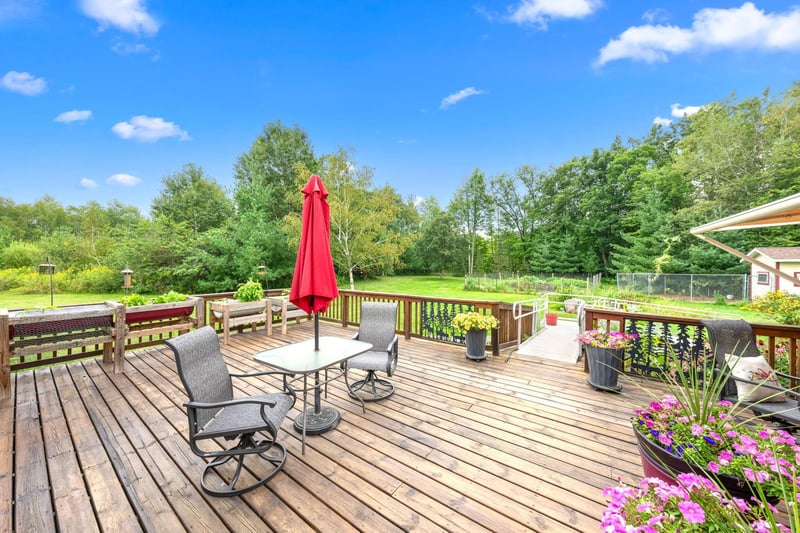 7272 Hawk Ridge Rd, Grasston, MN 55030