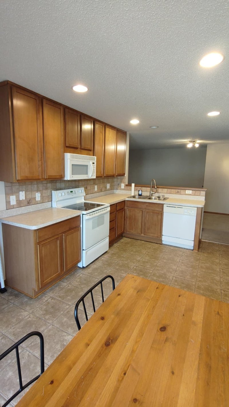 4970 149th St N #3, Hugo, MN 55038
