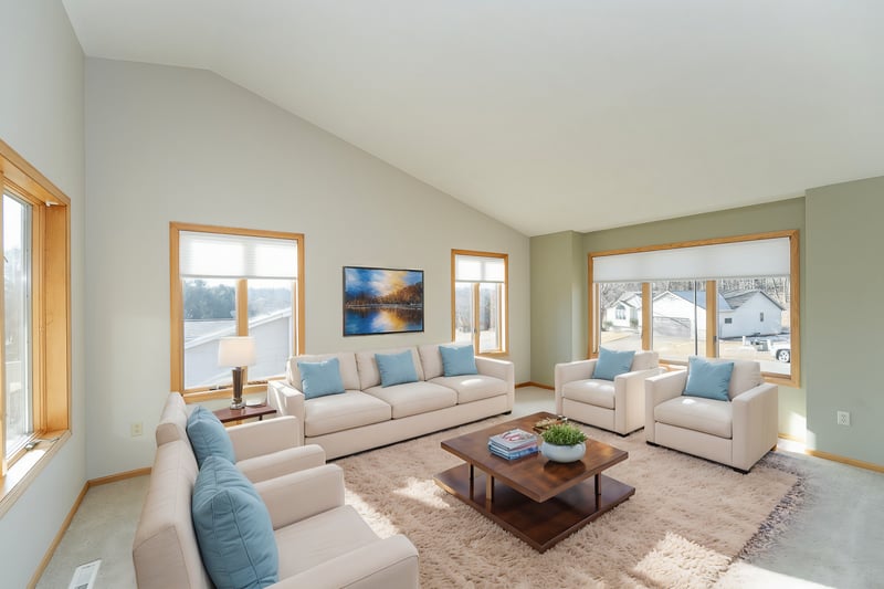 1337 Terry Dr, Saint Charles, MN 55972