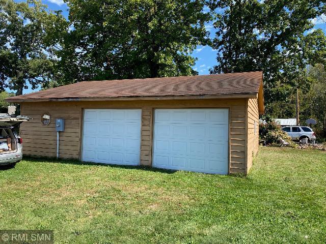 105 E Main St, Milaca, MN 56353