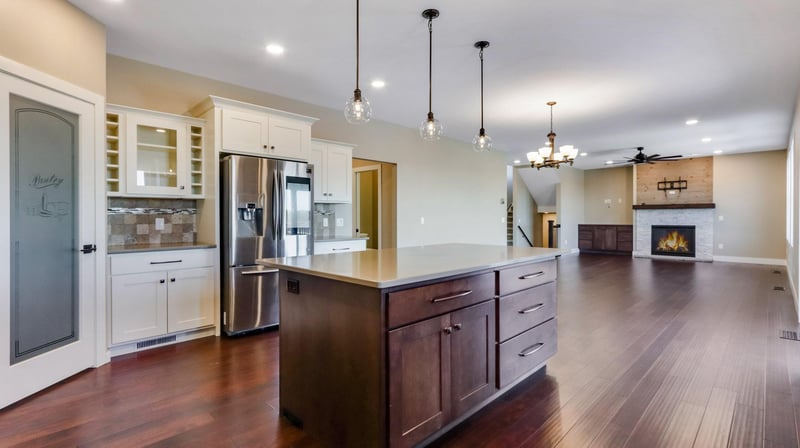 3982 Highview Dr, Eau Claire, WI 54703