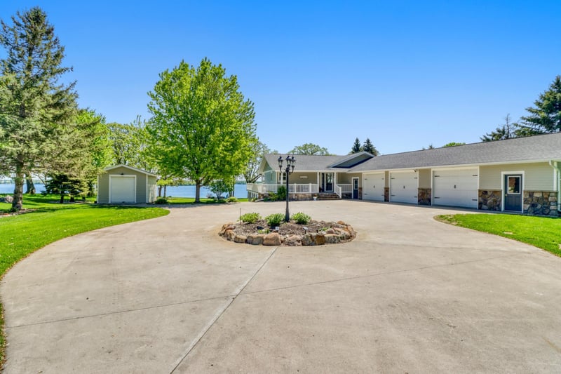 46932 Boes Dr, Pelican Rapids, MN 56572