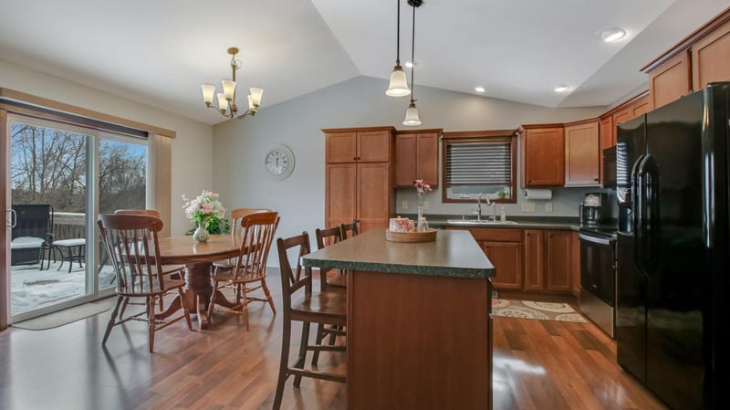 217 Monte Carlo Dr, Eau Claire, WI 54703