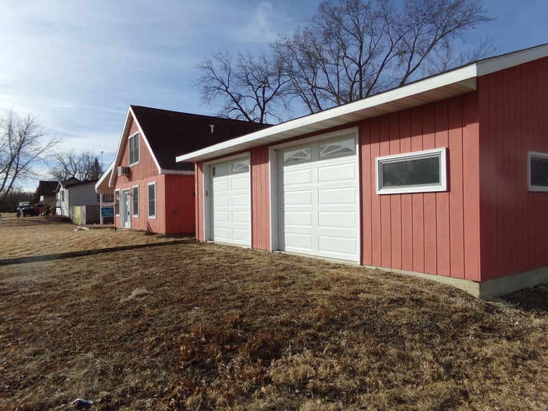 203 4th St NE, Grand Meadow, MN 55936