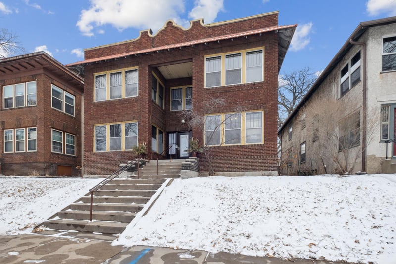 2437 1st Ave S, Minneapolis, MN 55404