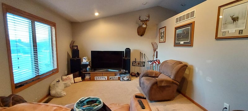 472 5th Ave SE, Dover, MN 55929