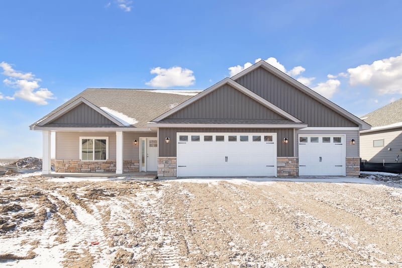 461 Emma St, Norwood Young America, MN 55368