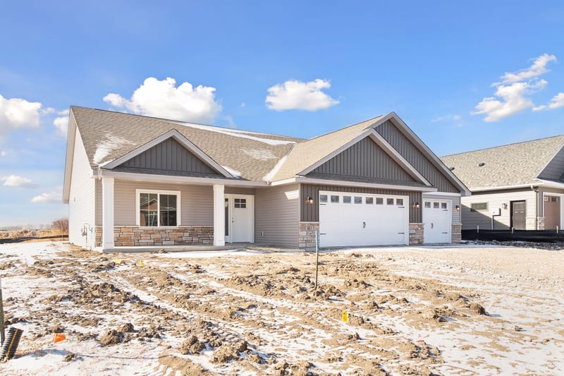 461 Emma St, Norwood Young America, MN 55368
