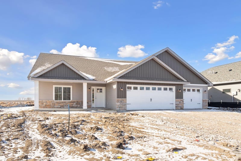 461 Emma St, Norwood Young America, MN 55368