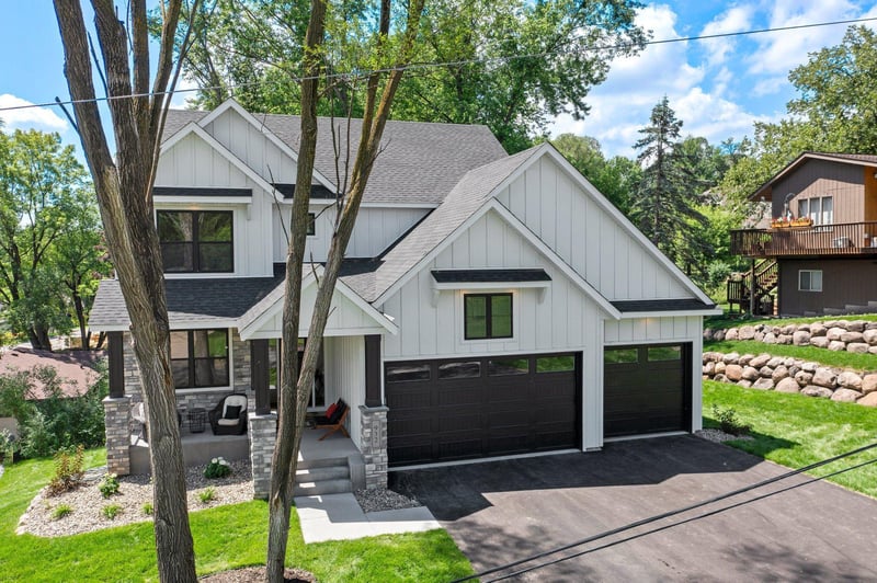 932 Orchard Ln, Roseville, MN 55113