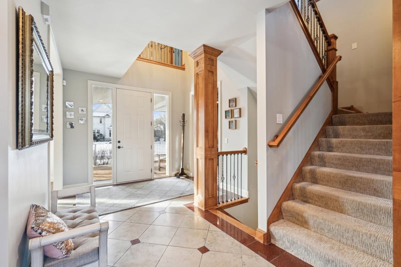 2418 Emerald Trl, Hopkins, MN 55305