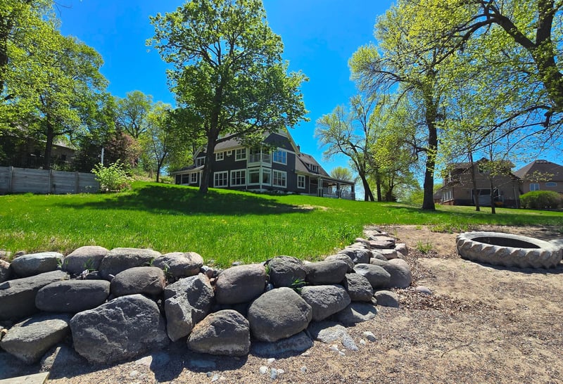 7 County Road 12 S, Buffalo, MN 55313