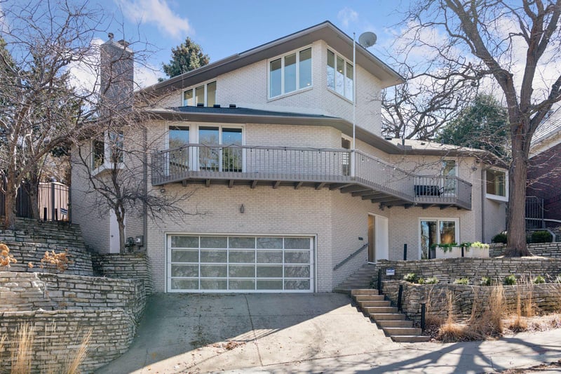 93 Groveland Ter, Minneapolis, MN 55403