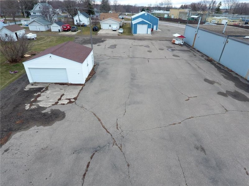 326 1st St NE, Blooming Prairie, MN 55917