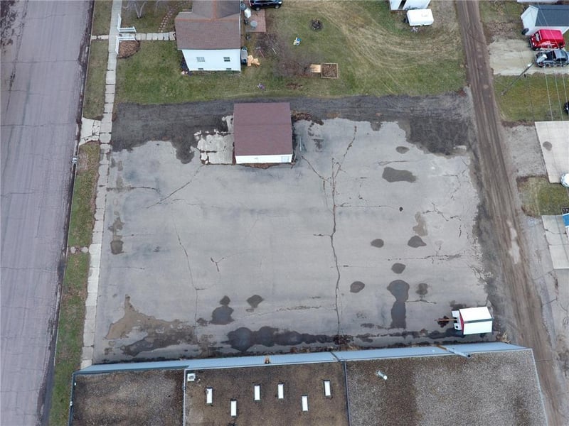 326 1st St NE, Blooming Prairie, MN 55917