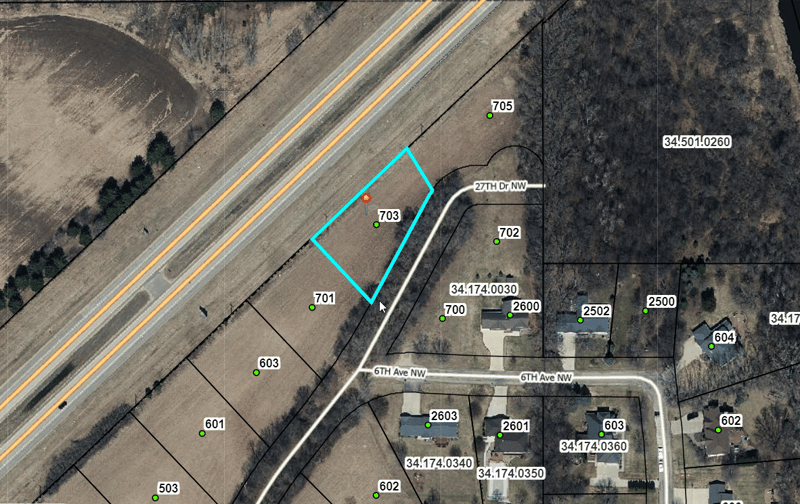 703 27th Dr NW, Austin, MN 55912