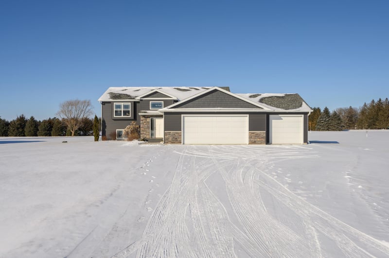 16946 739th St, Hayfield, MN 55940