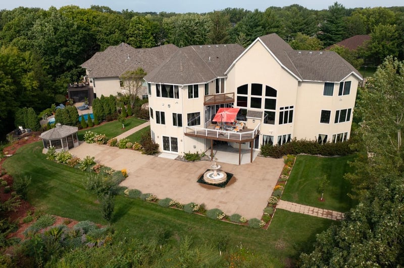19115 Vogel Farm Trl, Eden Prairie, MN 55347