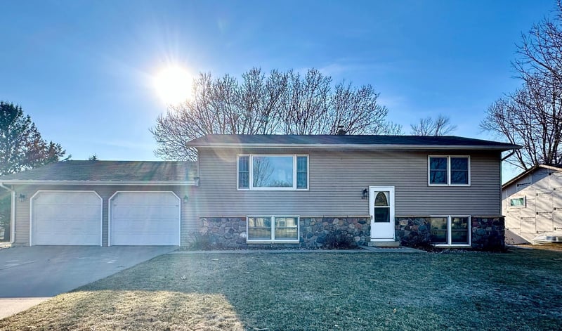 407 Kaye St, Tyler, MN 56178