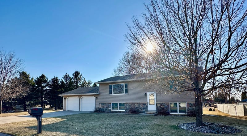 407 Kaye St, Tyler, MN 56178