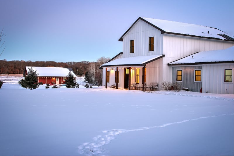 35497 Blackfoot St NW, Cambridge, MN 55008