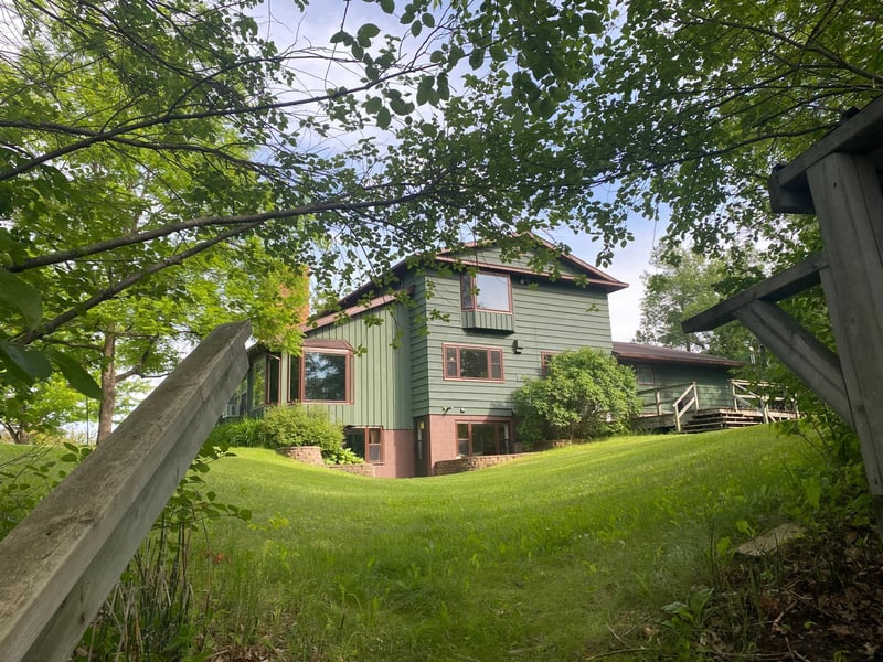 553 Kelly Creek Dr NW, Baudette, MN 56623
