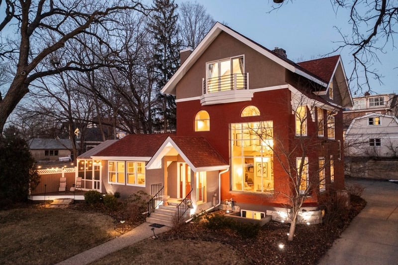2675 E Lake Of The Isles Pw, Minneapolis, MN 55408