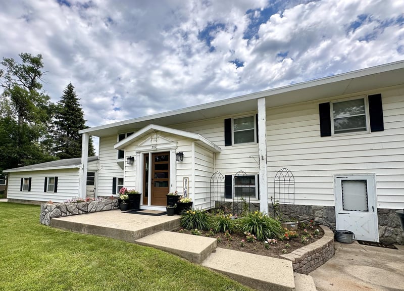 302 S Tyler St, Tyler, MN 56178