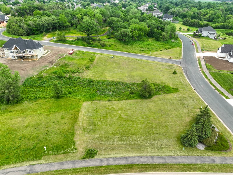 1780 River Shore Dr, Hastings, MN 55033