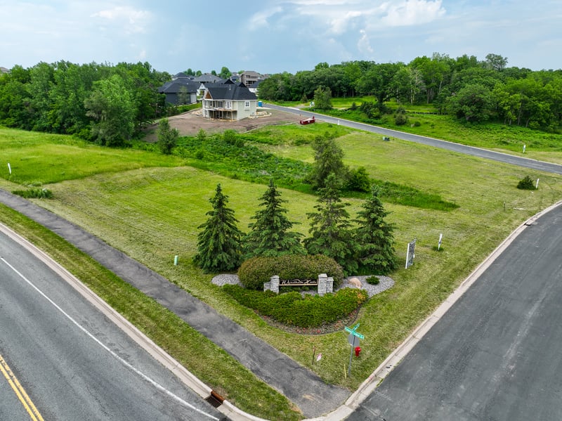 1780 River Shore Dr, Hastings, MN 55033