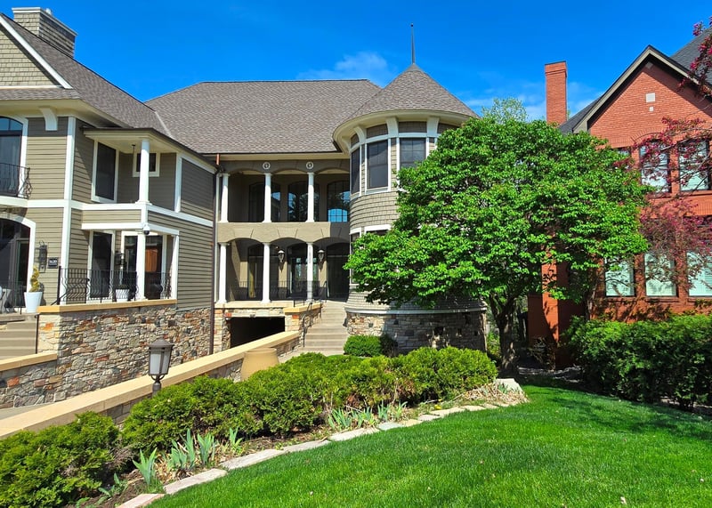1600 Kenwood Pw, Minneapolis, MN 55405