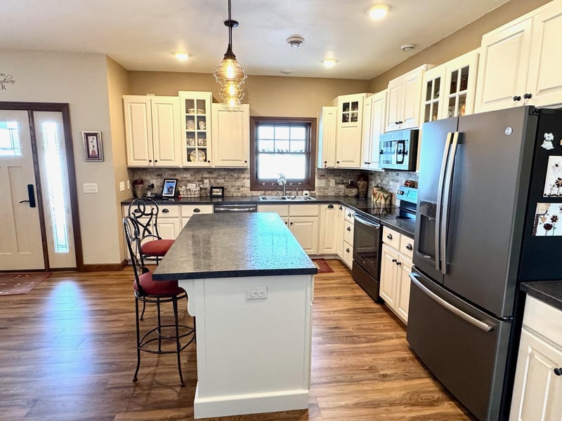 1730 Meadowlark Ln, Badger, MN 56714