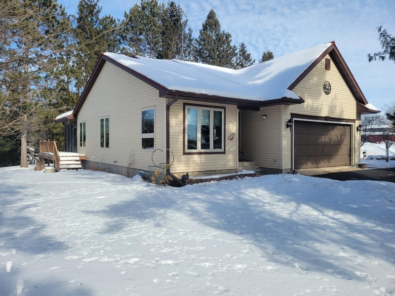 201 99th Ave, Clayton, WI 54004