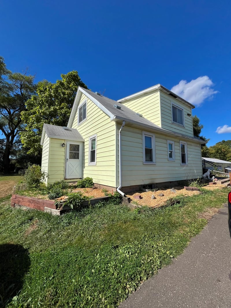 1201 Frost Ave, Maplewood, MN 55109