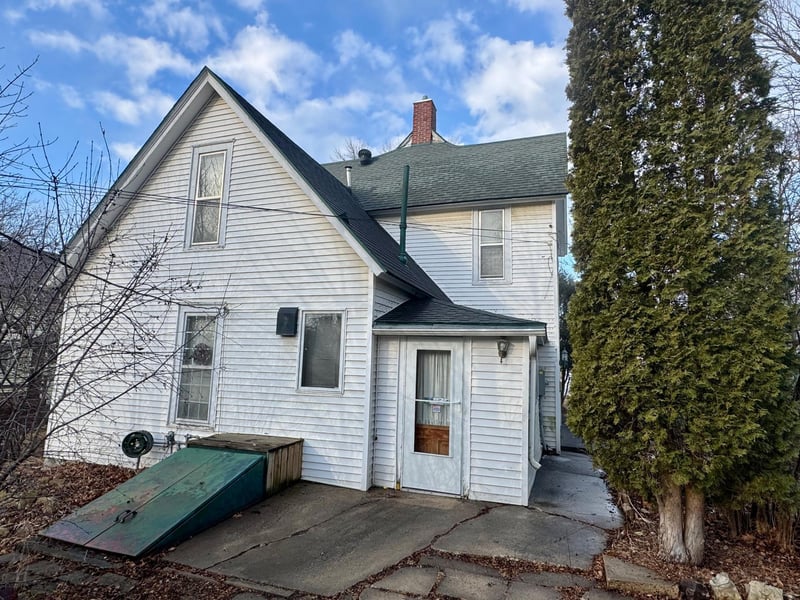 321 N Section Ave, Spring Valley, MN 55975