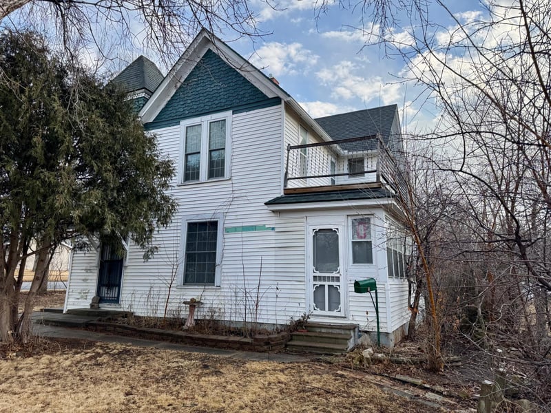 321 N Section Ave, Spring Valley, MN 55975