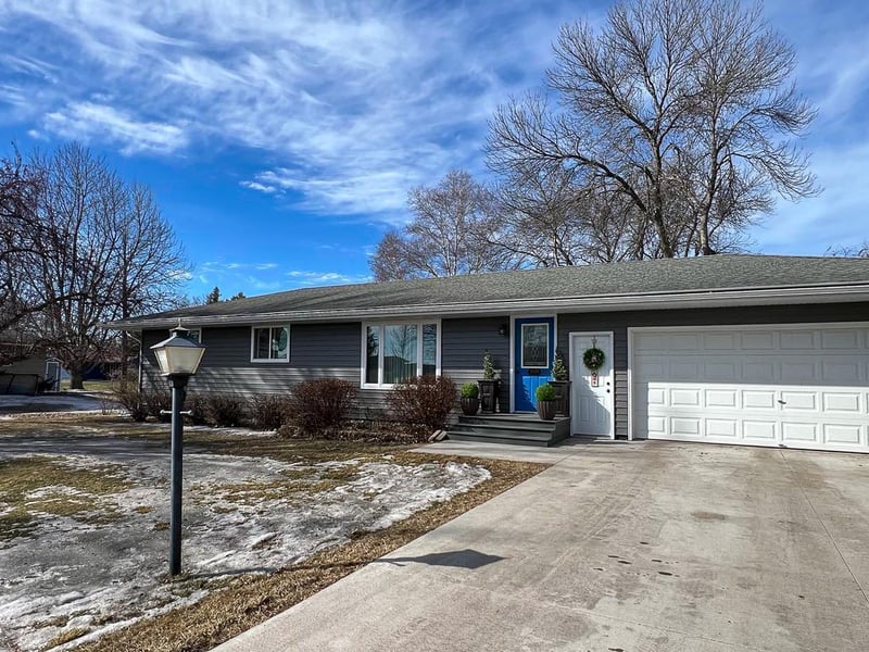1112 River Dr NE, Red Lake Falls, MN 56750