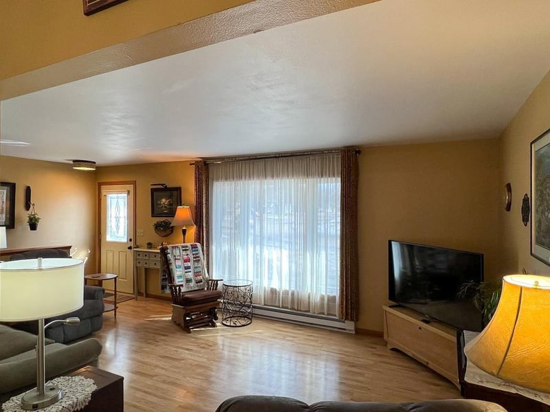 1112 River Dr NE, Red Lake Falls, MN 56750