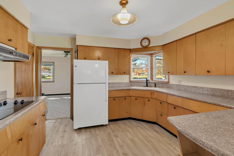 31 Ash St, Flensburg, MN 56328