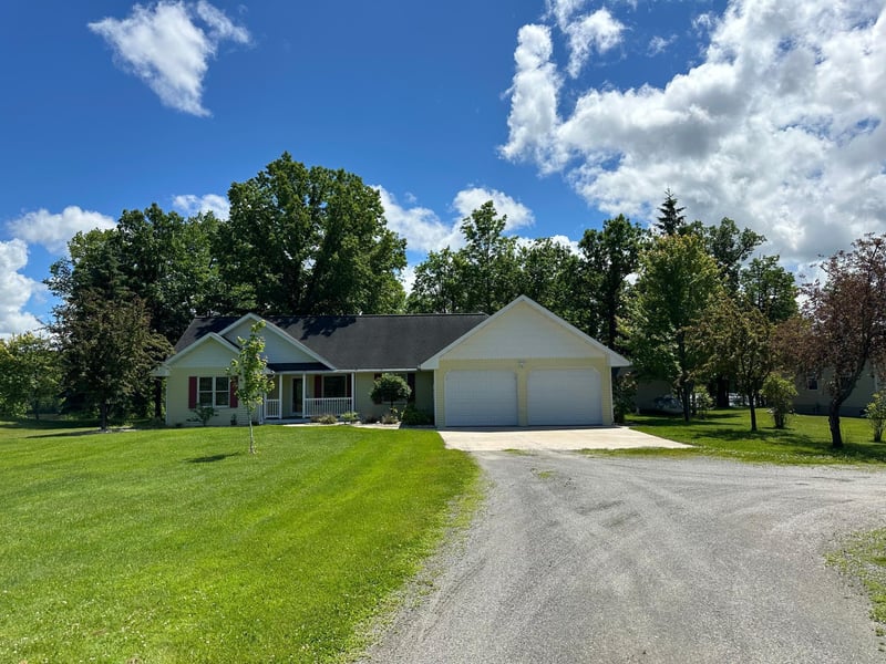 1107 Jochim Dr NW, Baudette, MN 56623